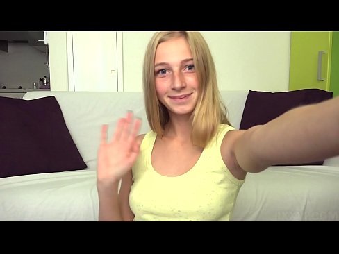 ❤️ Kiam mi enuas, mi pigre masturbas mian rozkoloran kuzon ❤️❌ Rusia porno ĉe ni